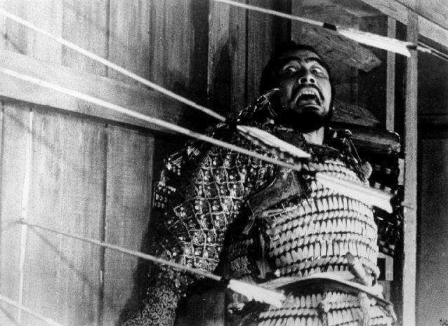 Трон в крови / Kumonosu-jô (1957): кадр из фильма