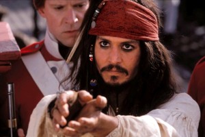 Пираты Карибского моря: Проклятие Чёрной жемчужины / Pirates of the Caribbean: The Curse of the Black Pearl (2003): кадр из фильма