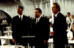 Люди в чёрном / Men in Black (1997): кадр из фильма