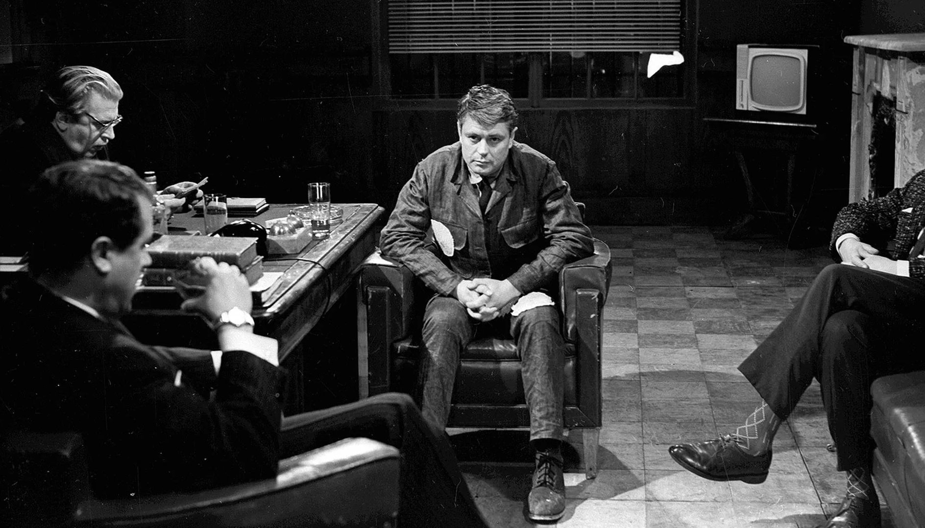 Мёртвый сезон / Myortvyy sezon (1968): кадр из фильма